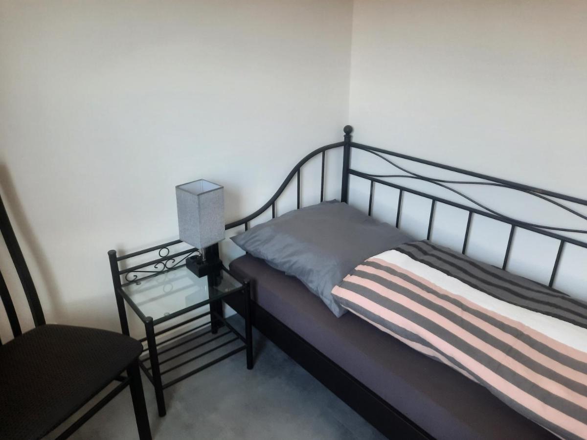 Exklusive Wohnoase Mit 3 Schlafzimmern Mwst Ausweisbar Grosser Balkon In Toller Lage Von เมลซุงเงิน ภายนอก รูปภาพ